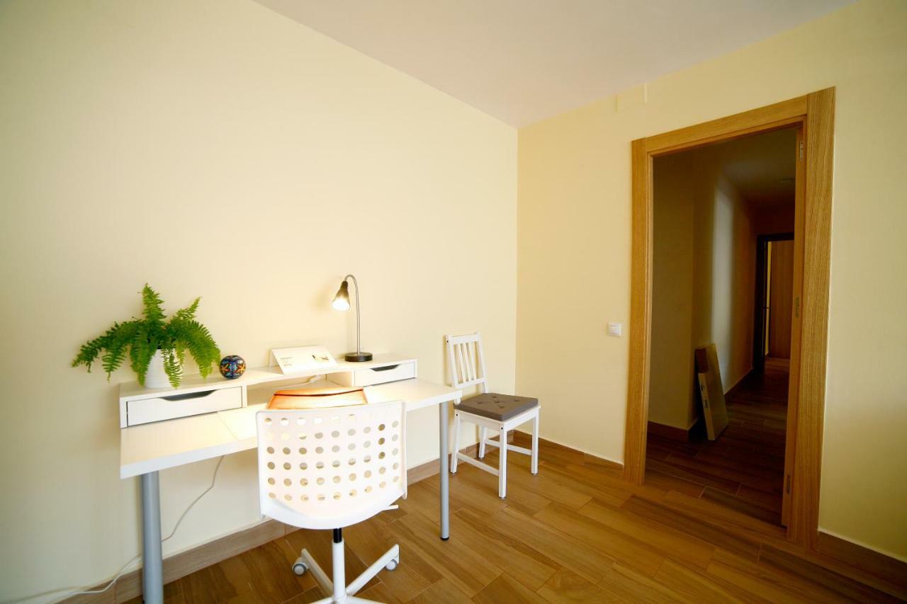 Апартаменты Apartamento Con Parking Union 45 Малага Экстерьер фото